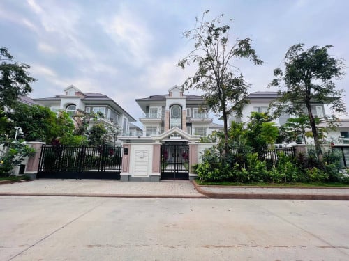 Villa for RENT! • Location: Borey PH Diamond60m