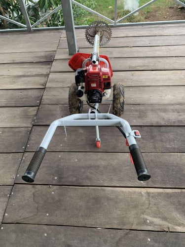 ម៉ាសុីនកាត់ស្មៅ