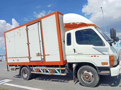 ឡានលក់​បន្ទាន់​