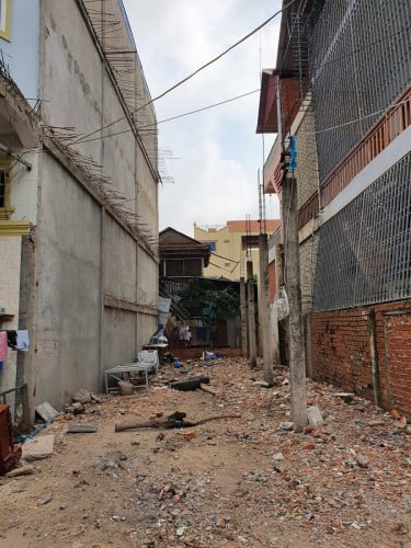 ដីត្រូវលក់បន្ទាន់