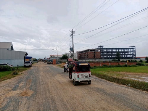 ដីលក់ប្រញាប់លុយ 10mx30m=35000$