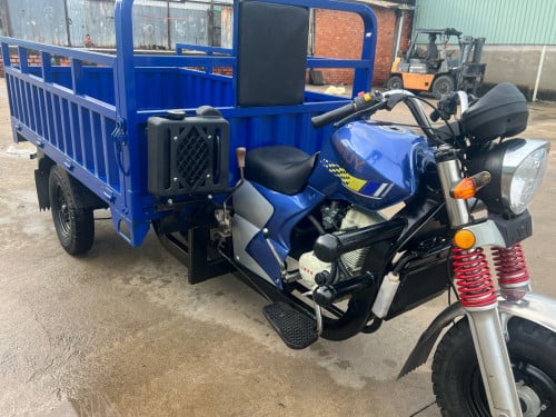 កង់បីលក់នៅថ្មីស្អាតកំលាំង250ccទើបដូម៉ាសុីនថ្មី