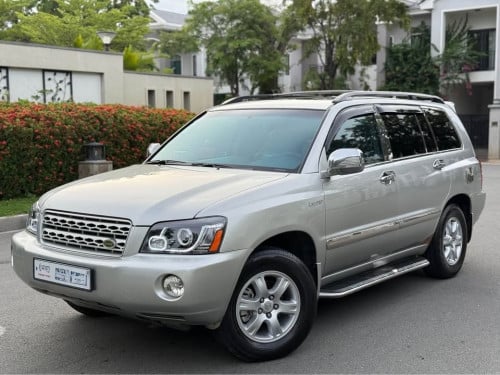 រថយន្តសម្រាប់ជួល Highlander