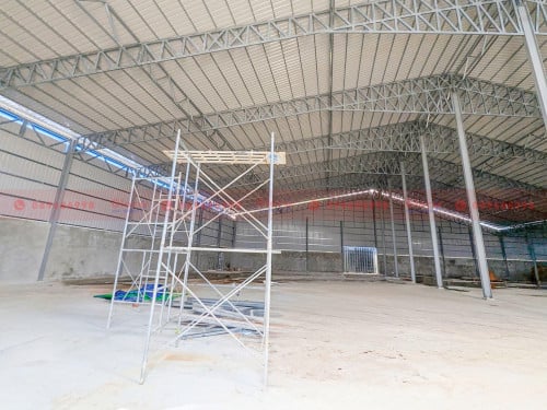 4250 Sqm Industrial Warehouse For Lease In Prime Pou Senchey Area