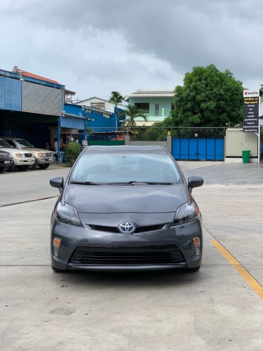 Prius 2013 ដកឡាន
