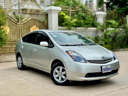 Prius 29.99$/day 190$/week