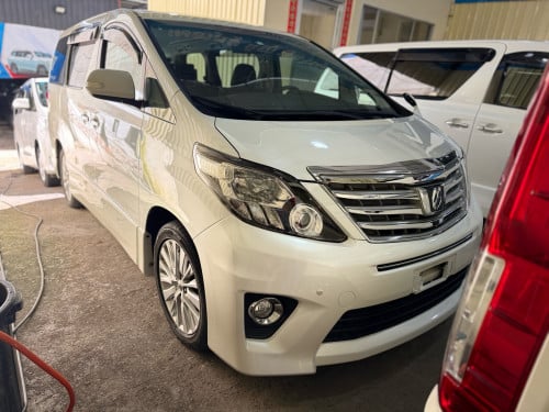 Toyota Alphard VIP 2013