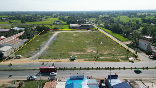 ដីសម្រាប់លក់នៅលើផ្លូវជាតិ លេខ៣