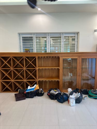 ទូដាក់ស្រា ឈេីម៉ៃសាក់