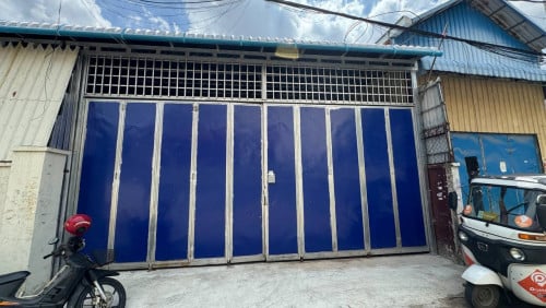 ផ្ទះលក់បន្ទាន់-ភ្នំពេញ $135000 ប្លង់រឹង