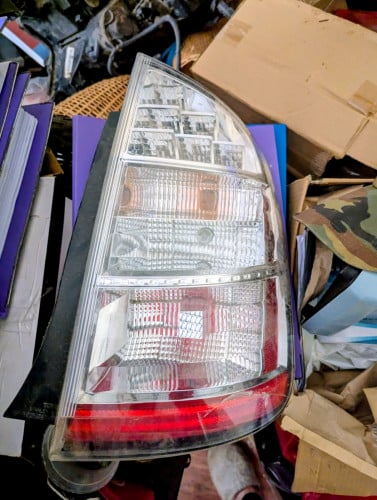 ស្តុប Prius 07 ខាងស្ដាំ