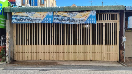 115: ផ្លះលក់/ ជួល 8x50 តាខ្មៅ Road 21A