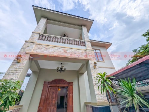 5-Bedroom Villa With Expansive Private Garden For Lease In Sen Sok