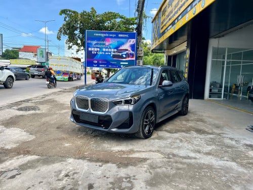 BMW IX1 2024 eDrive30L M-Sport