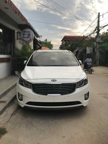 Kia carnival 015 for rent