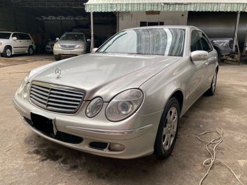 Mercedes E240 2003 Option Japan