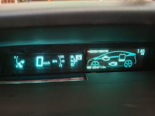 Toyota Prius 010 Option 5 Advance ម្ចាស់ដើម