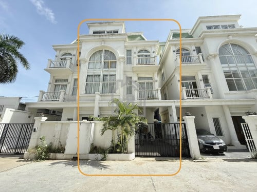 Twin Villa 4 Bedrooms for RENT near Old Phnom Penh International Airport