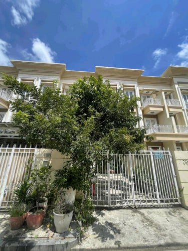 ផ្ទះលក់បន្ទាន់បុរី មេគង់រ៉ូយាលព្រែកលាប