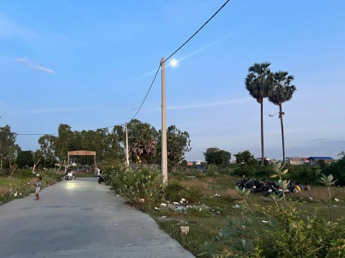 ដីជួល ក្រោយផ្សារបែកចាន ក្បាល 50m