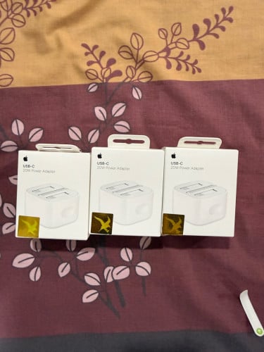 ចង់លក់ក្បាលសាកថ្ម​ 20w original falcon