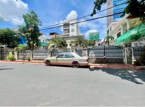 ដីនឹងផ្ទះសម្រាប់ជួល នៅទួលទំពូង – ទីតាំងល្អសម្រាប់អាជីវកម្ម! Land and House for Rent at Toul Tompoung