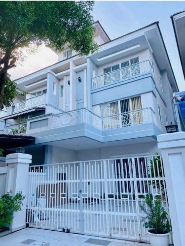 វីទ្បាភ្លោះសំរាប់ជួលនៅបុរីភ្នំពេញថ្មីទឹកថ្លា (twin villa for rent)