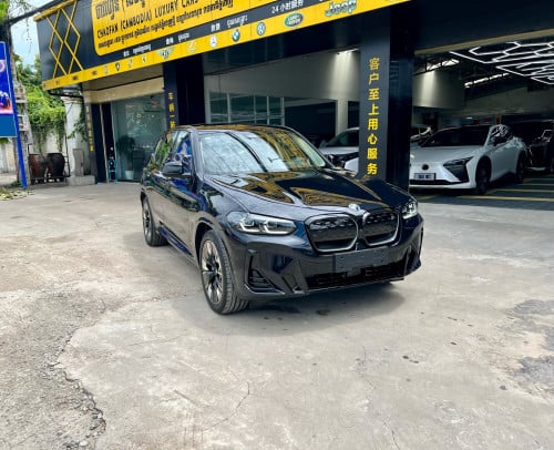 BMW IX3 2024