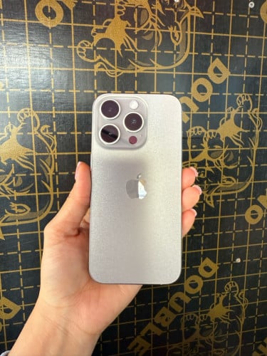 iPhone 15pro (128G/CH) ស្អាត សុំនុំសុីន អត់ស្កេន មានឆ្នាំងសុីន ប្រើផ្ទាល់