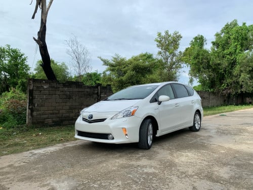 Prius v 013 opt 5