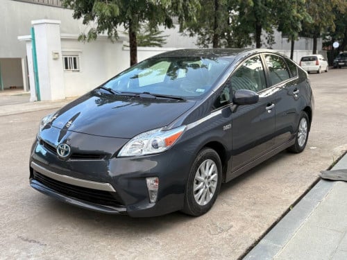 Toyota Prius 2013 plug in option 3