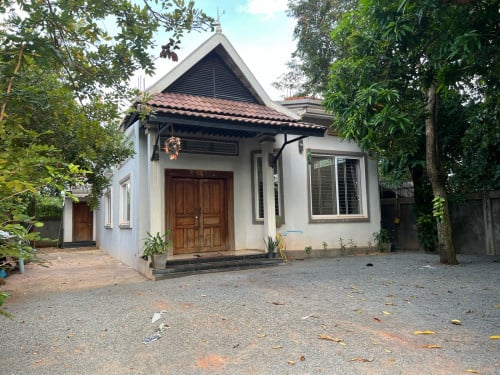 ផ្ទះ លក់(មានចំណូល ២៥០$/ខែ)