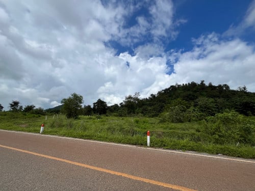 ដីលក់ ជិតរម្មណីដ្ឋាន ជាប់ផ្លូវកៅស៊ូ