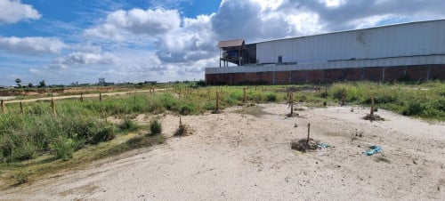 ដិទំហំ =1ហិតា70ម៉ែត្រការ៉េ ប្លង់រីង