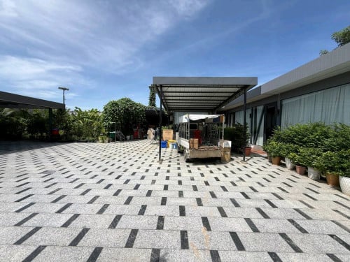 ដីផ្ទះលក់បន្ទាន់ចុះពីផ្លូវឌីប៉ុកតែ150m