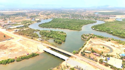 ដីកោះ ក្រុងកំពត Best Island in Kompot City 贡布市岛屿土地出售