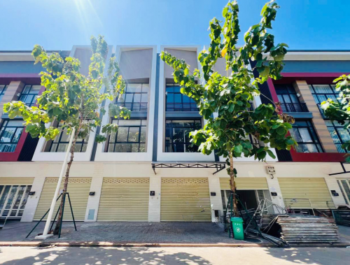 ផ្ទះអាជីវកម្មសម្រាប់ជួល | Shophouse for Rent