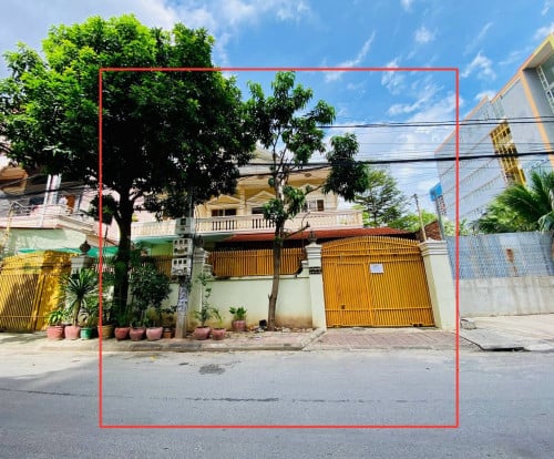 ផ្ទះអាជីវកម្ម សម្រាប់ជួល នៅ សង្កាត់ ទូលទំពូង Shophouse for rent at Toultompong