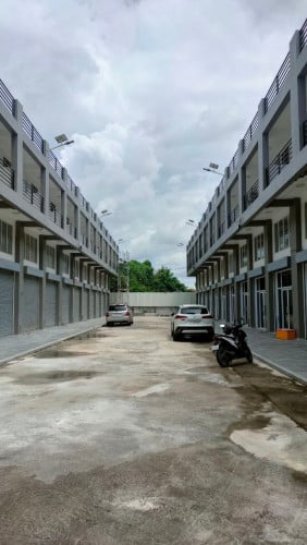 🏠 ផ្ទះល្វែងជួលនៅក្រុងតាខ្មៅ/Flat house for Rent in Takhmau town