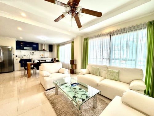 3BR Apartment For Rent In BKK1- Gym& Pool with Corner Unit