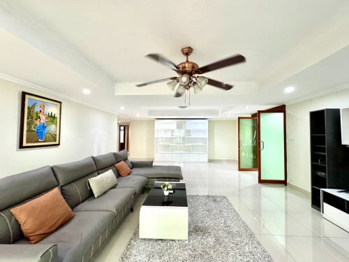 3BR Penthouse For Rent In BKK1- Gym& Pool