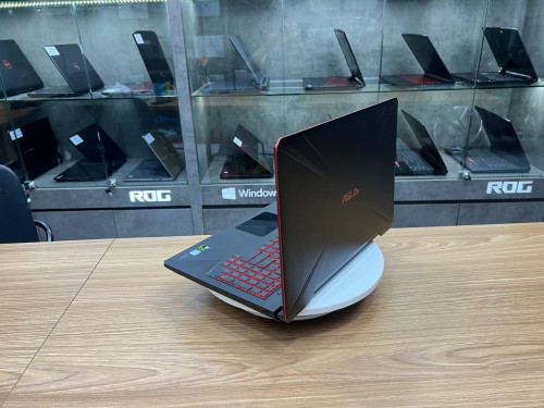 Asus Tuf gaming FX504GM (Gaming&Design)