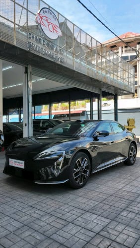 Avatr 06 Max option red interior