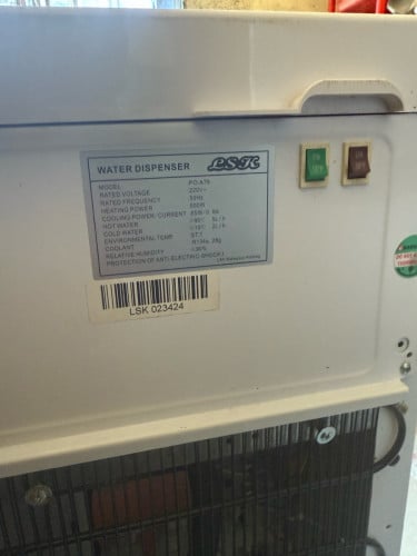 Cold and hot water machine ម៉ាសុីនទឹកត្រជាក់ទឹកក្ដៅ