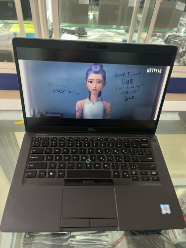 Dell Latitude 5400Core i7-8665URam 16GB DDR4 HDD 256GBScreen 14” FHD Keyboard light