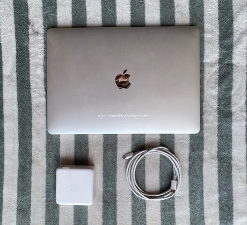 MacBook Pro 2018 មិនសូវបានប្រេីទុកចោលមេីលyou tube ម្ដងម្កាល ទិញពីរអាមេរិកដោយផ្ទាល់