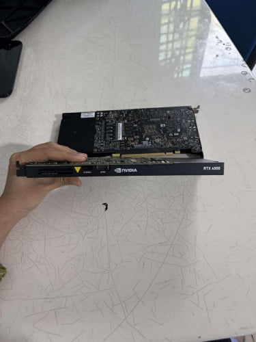 NVIDIA RTX 4000 8GB DDRAM 6
