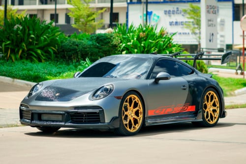 PORSCHE 911 GT3 RS