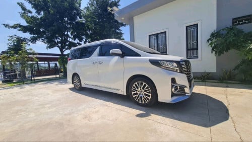 Toyota alphard