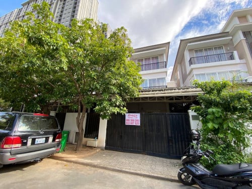 Twin Villa for rent at Borey Peng Huoth Mung Rithy (Aeon2)